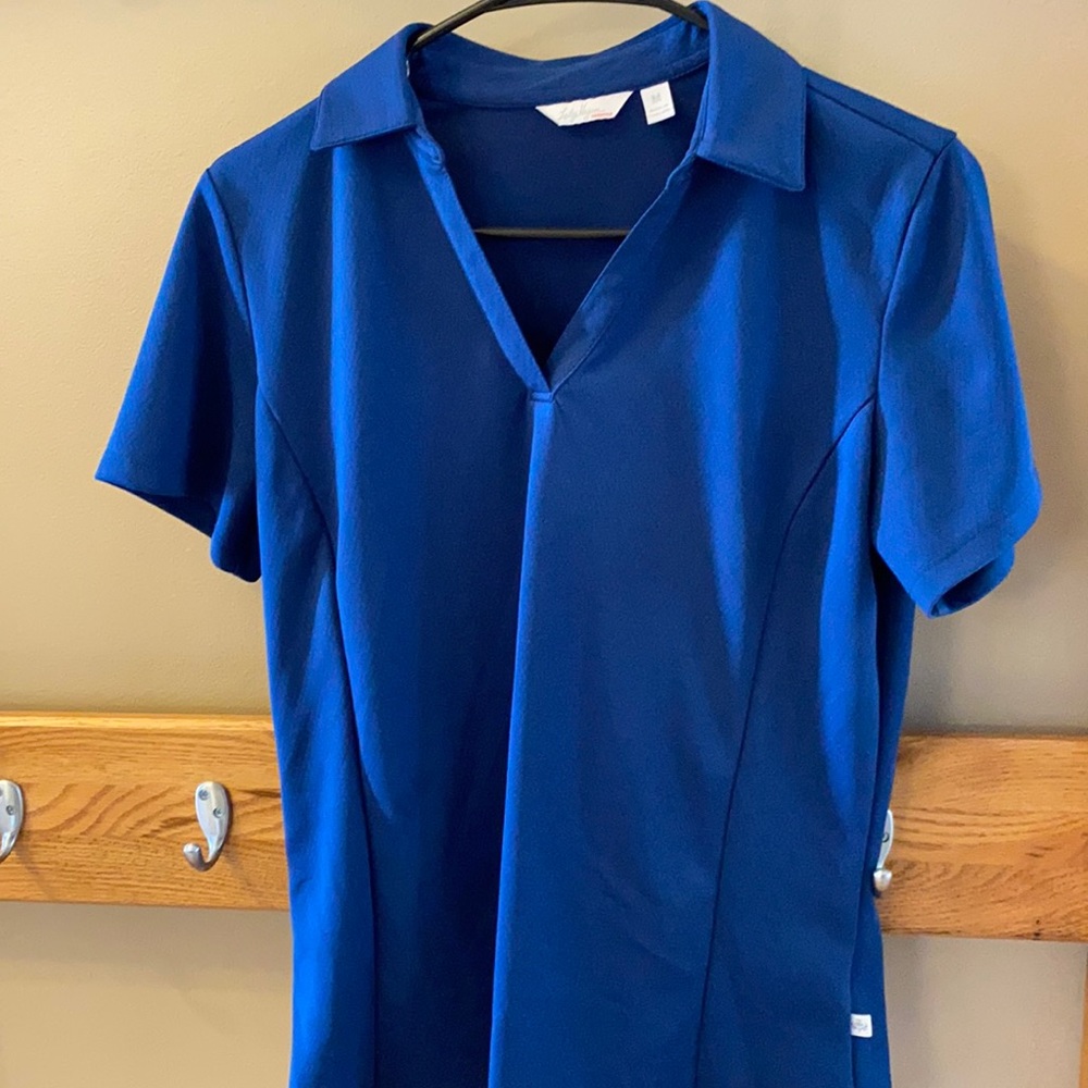Woman’s golf shirts